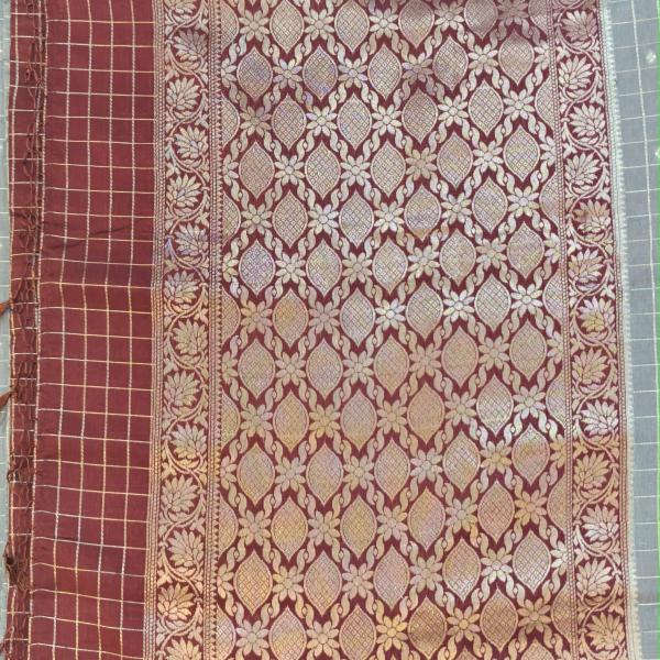 Soft Organza Saree in Dual-Tone Grey with Rich Maroon Zari Border & Pallu