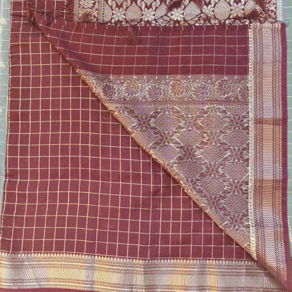 Soft Organza Saree in Dual-Tone Grey with Rich Maroon Zari Border & Pallu