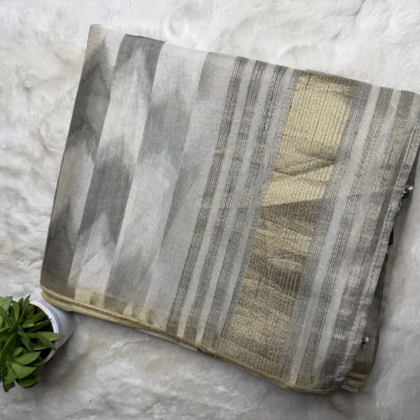 Grey abstract print fancy saree