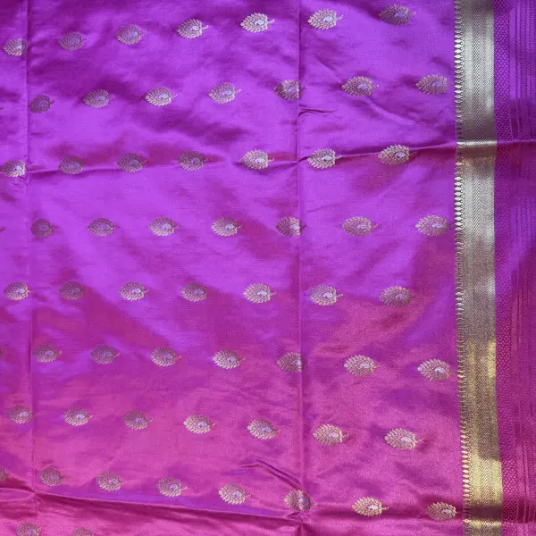 Rose Pink bentex border with buttas semi crepe saree