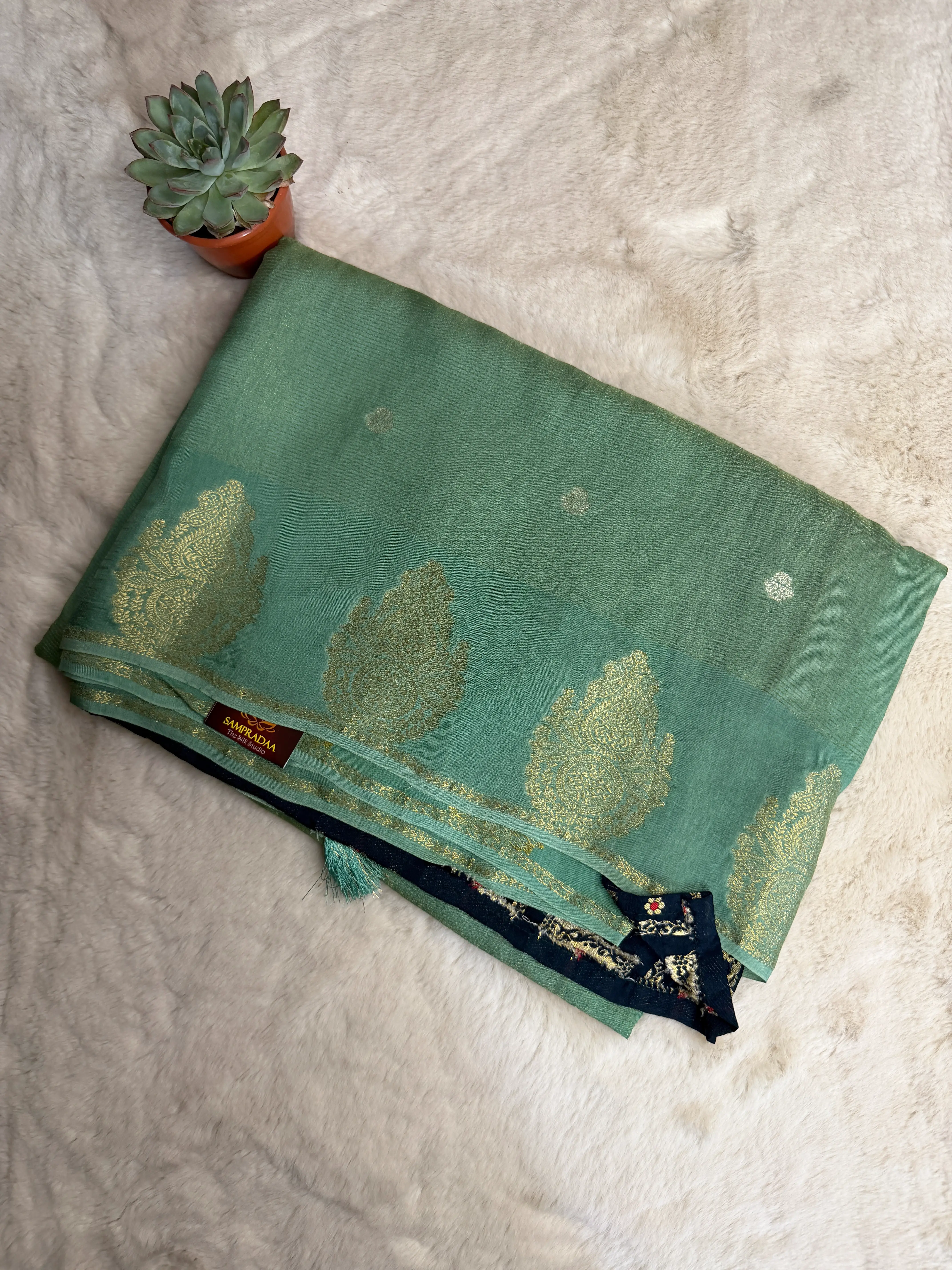 Sea Green with contrast blouse Semi Crepe Saree