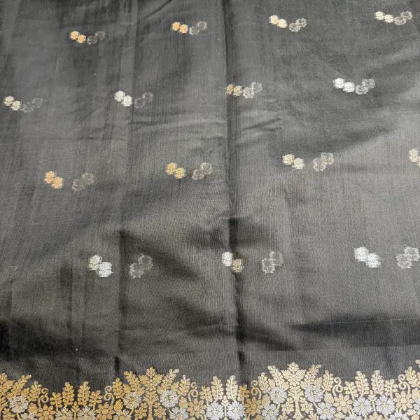 Black Lehariya border Semi Benaras Saree
