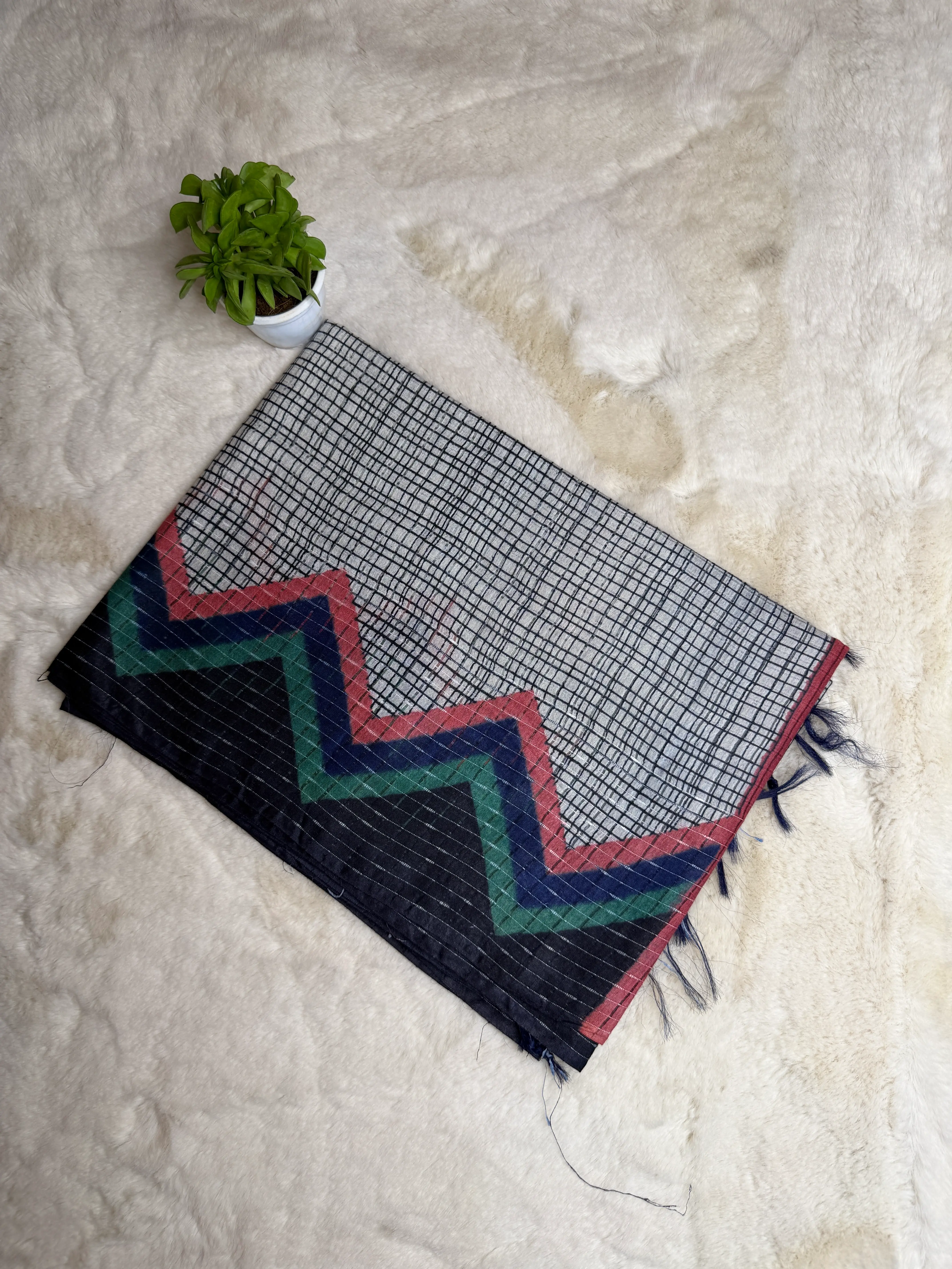 Grey with abstract border Semi Tussar Saree