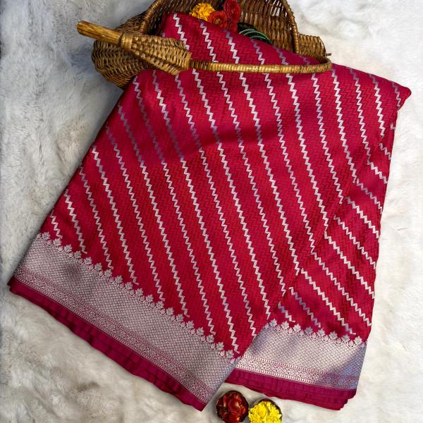 Rani pink lehariya pattern benaras saree