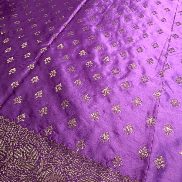 Lavender with all over buttas chiniya benaras saree
