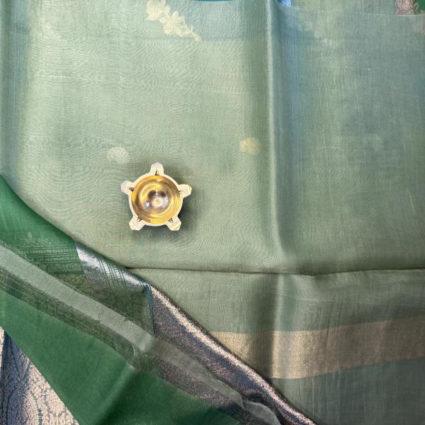 Green Lehariya pattern pure kora organza saree