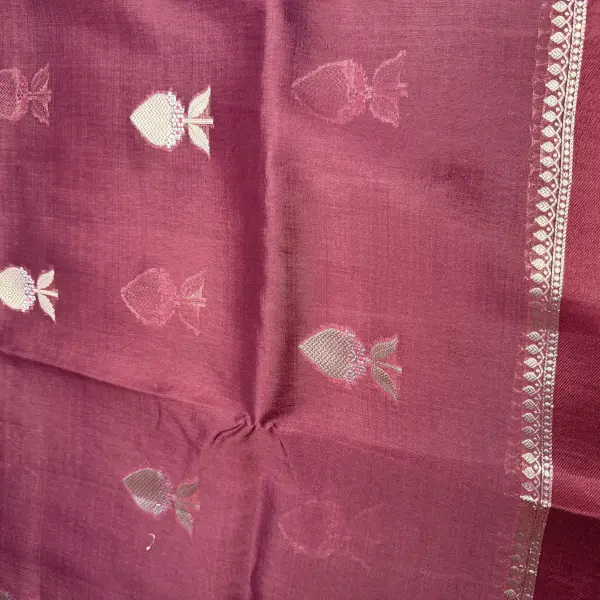 Maroon bentex border Chiniya silk saree