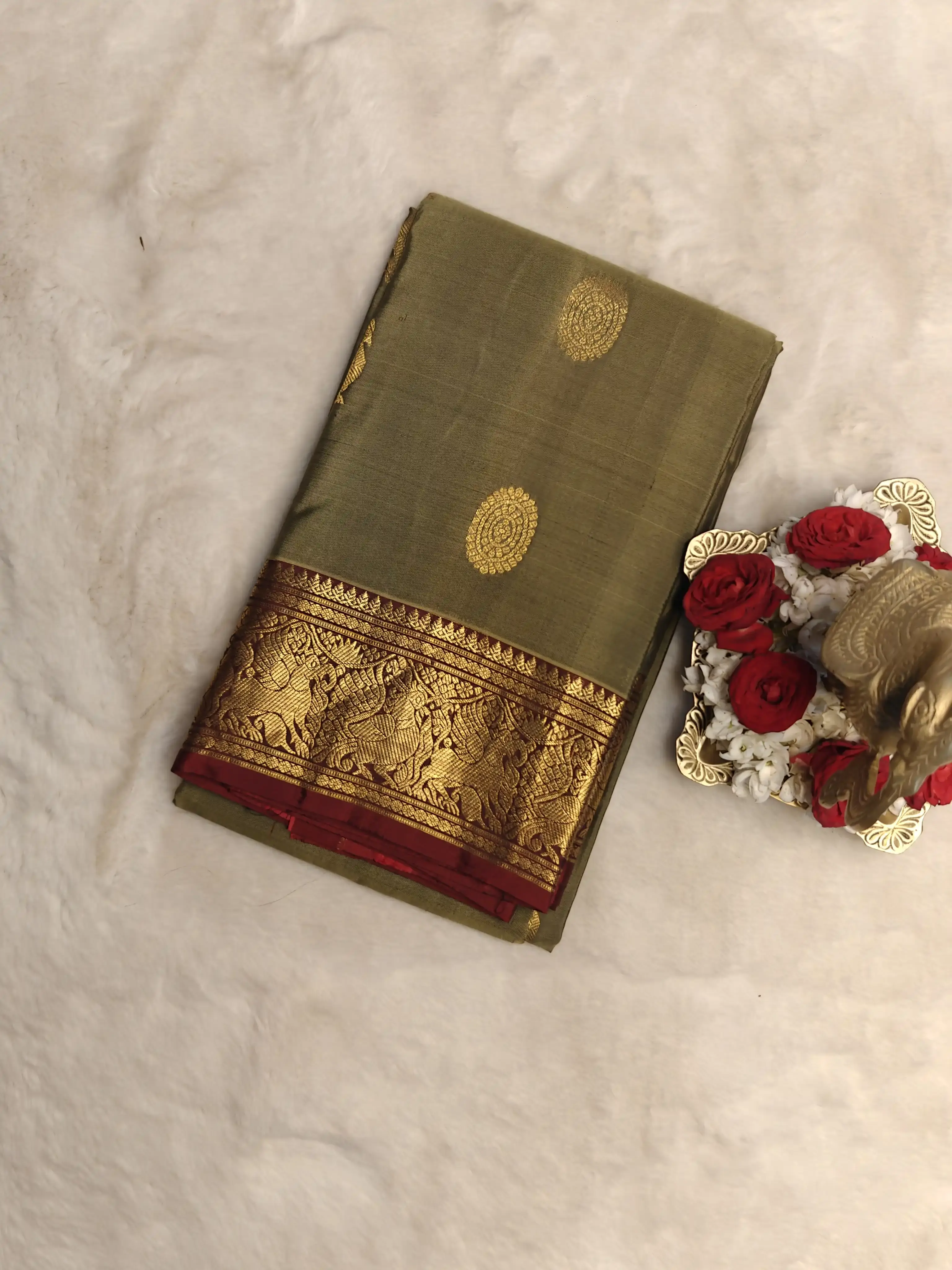 Mehendi green with maroon contrast silk saree