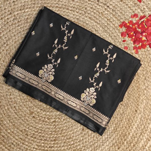Black jaal pattern Benaras saree